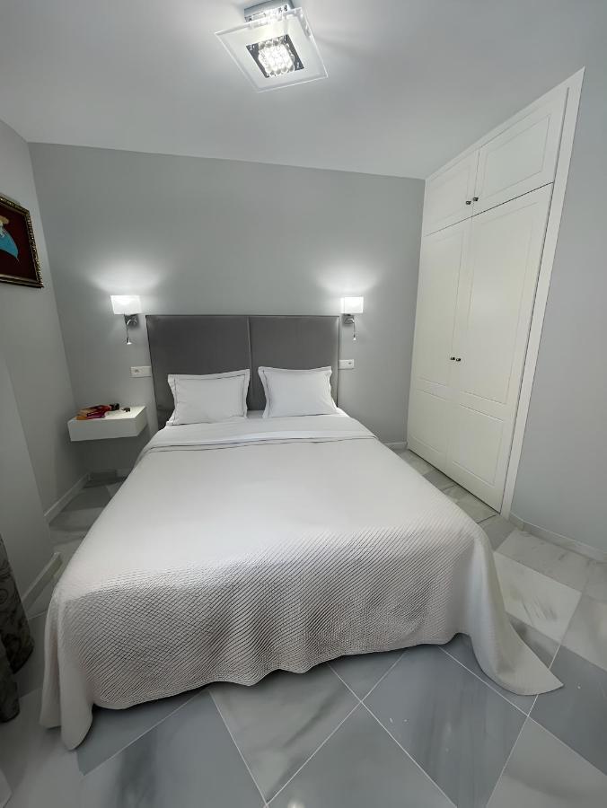 Luxury Apartment Benalmadena First Line Bagian luar foto