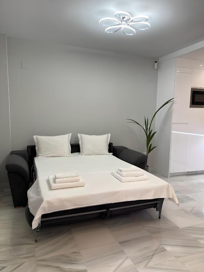 Luxury Apartment Benalmadena First Line Bagian luar foto