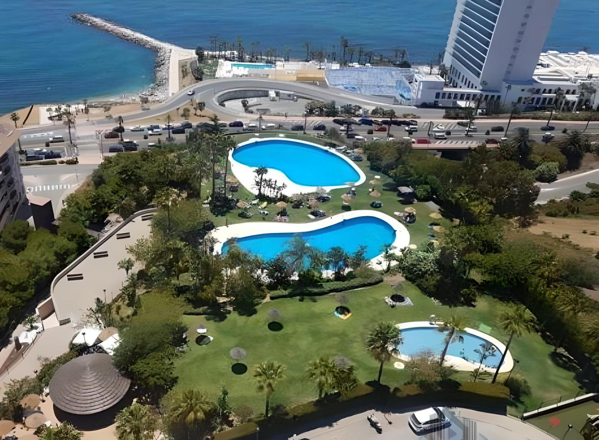 Luxury Apartment Benalmadena First Line Bagian luar foto